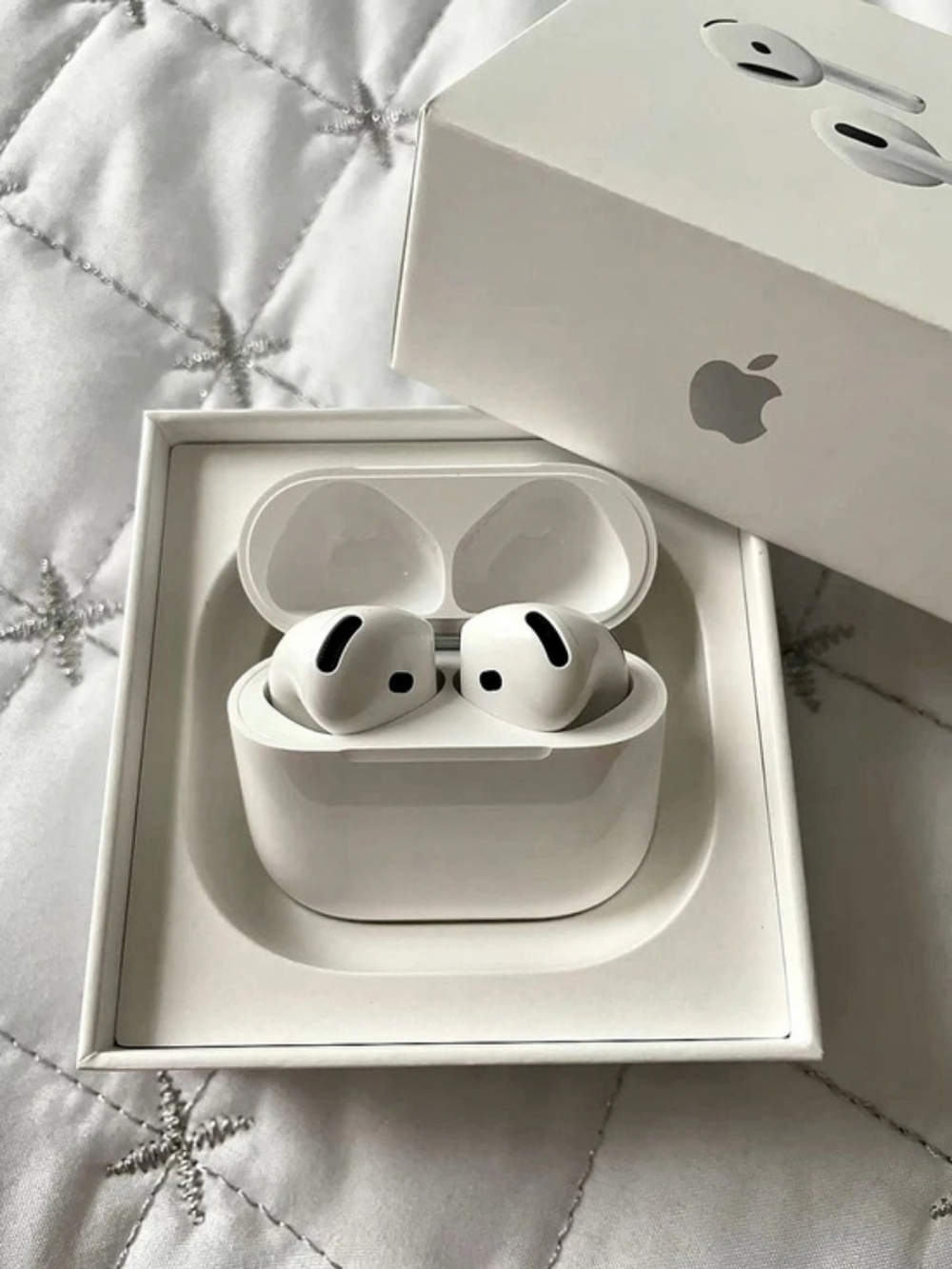 Apple AirPods (4nd generation) ) Wireless Earbuds